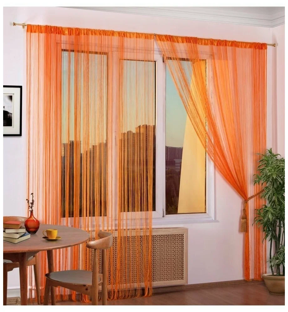 оранжевые шторы на кухне в интерьере